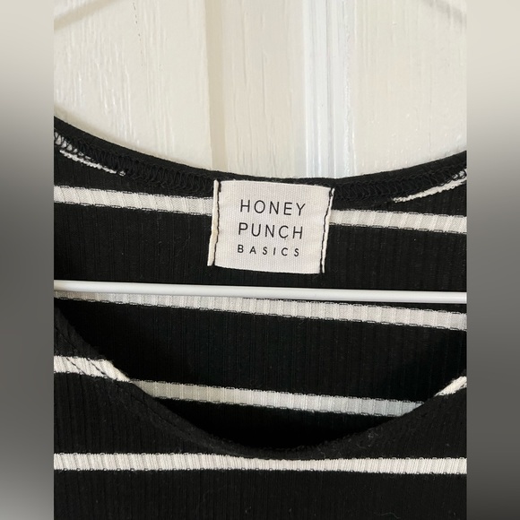 Honey Punch Cropped Striped Tshirt - Picture 4 of 6